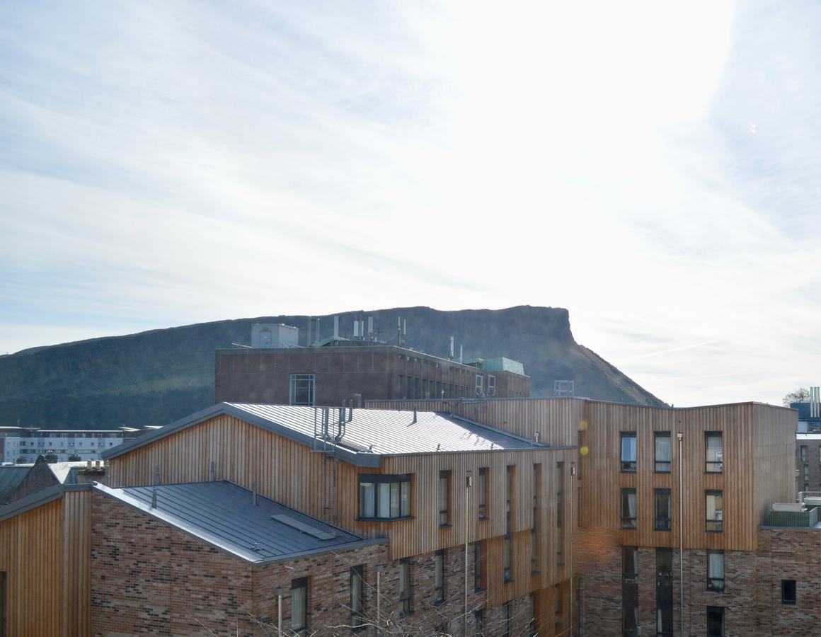 Crags View Apartment On The Royal Mile Эдинбург Экстерьер фото